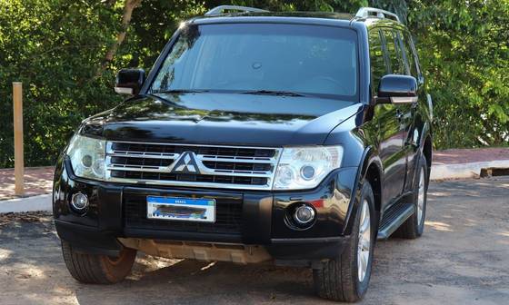MITSUBISHI PAJERO FULL 3.2 HPE 4X4 16V TURBO INTERCOOLER DIESEL 4P AUTOMÁTICO MITSUBISHI PAJERO FULL 3.2 HPE 4X4 16V TURBO INTERCOOLER DIESEL 4P AUTOMÁTICO